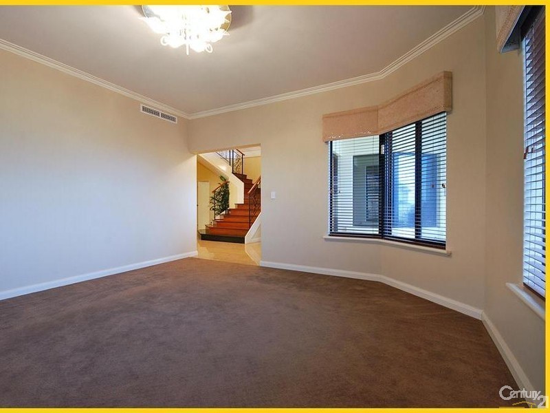33 Mariners View, Mindarie WA 6030