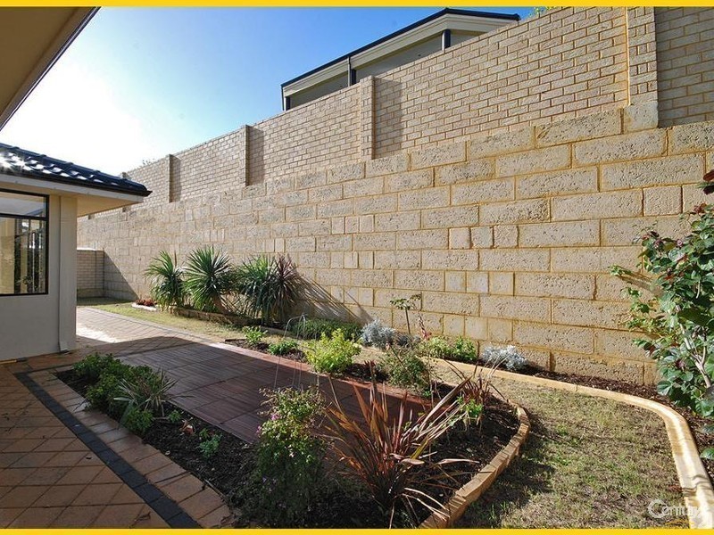 33 Mariners View, Mindarie WA 6030