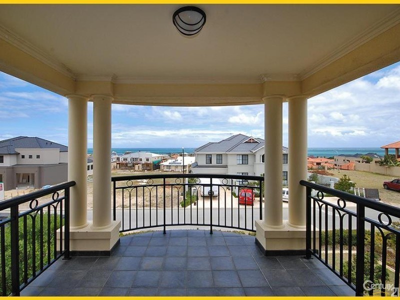 33 Mariners View, Mindarie WA 6030