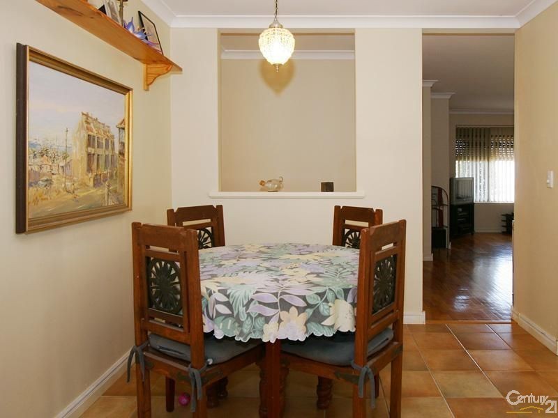 2 Lithgow Drive, Clarkson WA 6030