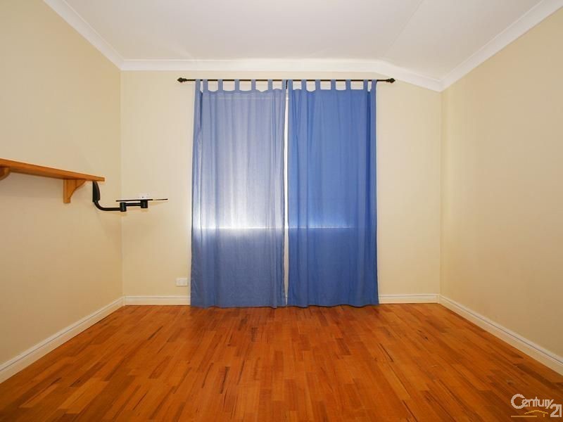 2 Lithgow Drive, Clarkson WA 6030