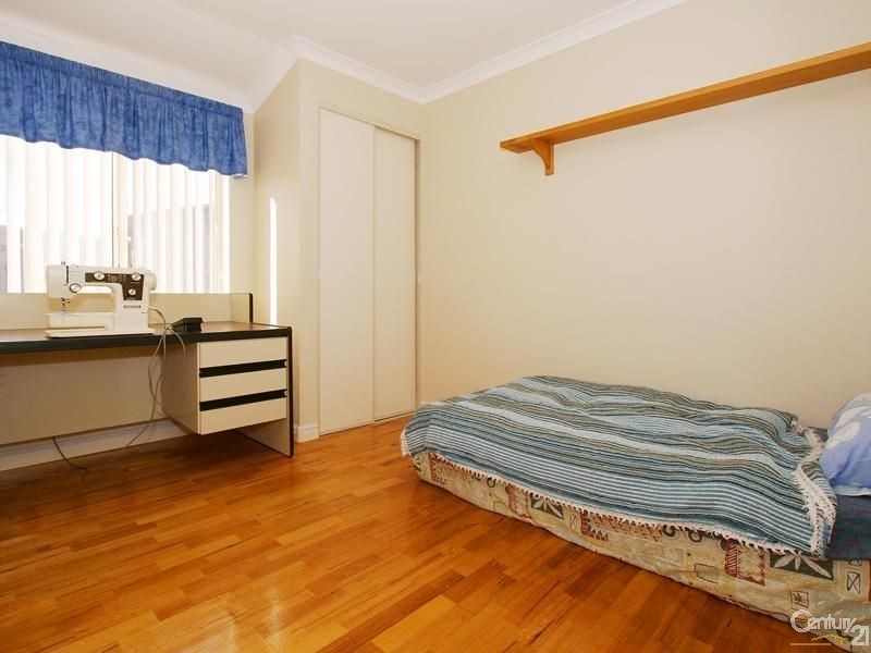 2 Lithgow Drive, Clarkson WA 6030
