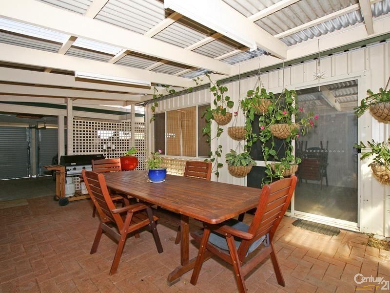 2 Lithgow Drive, Clarkson WA 6030