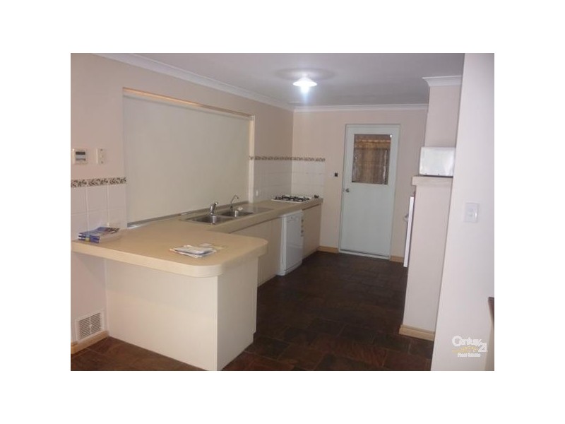 10 Breaksea Way, Ridgewood WA 6030
