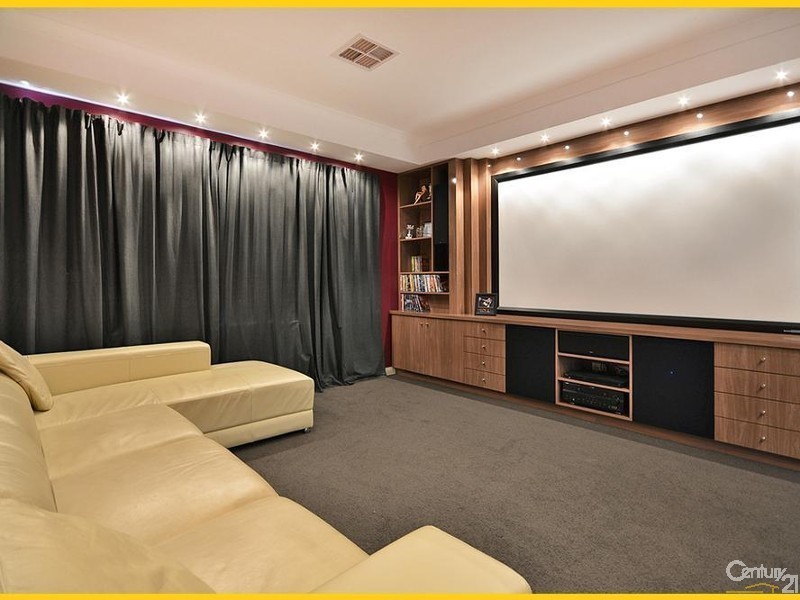 39 Lighthouse Parade, Mindarie WA 6030