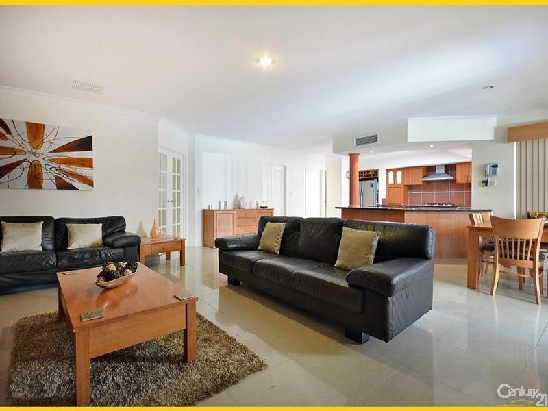 39 Lighthouse Parade, Mindarie WA 6030