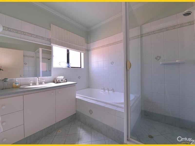 1A Keys Close, Mindarie WA 6030