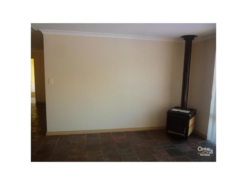 10 Breaksea Way, Ridgewood WA 6030