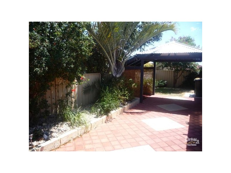 10 Breaksea Way, Ridgewood WA 6030