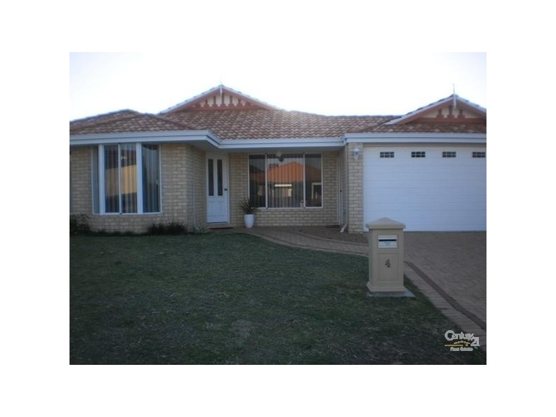 4 Annandale Circle, Kinross WA 6028