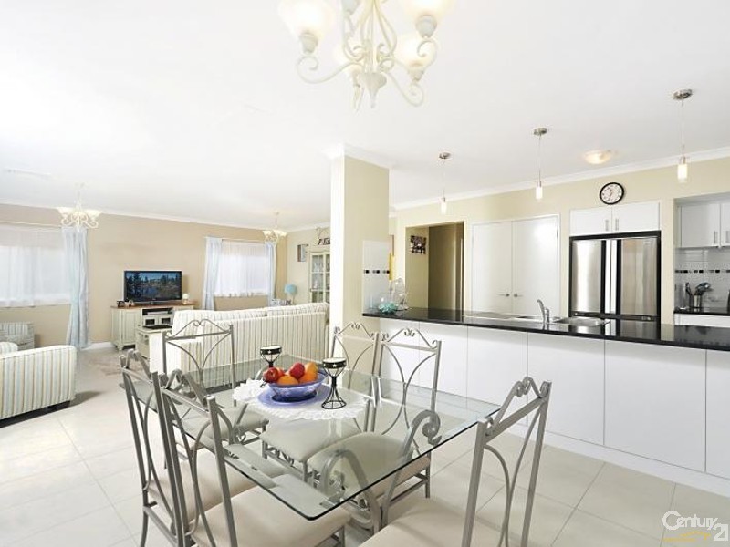 18 Dotterel Green, Jindalee WA 6036