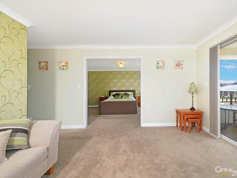 18 Dotterel Green, Jindalee WA 6036