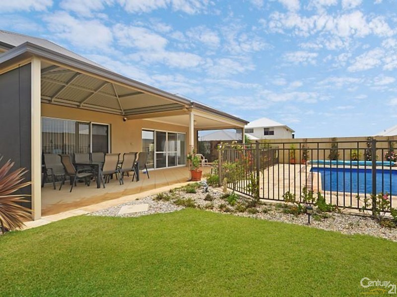 18 Dotterel Green, Jindalee WA 6036