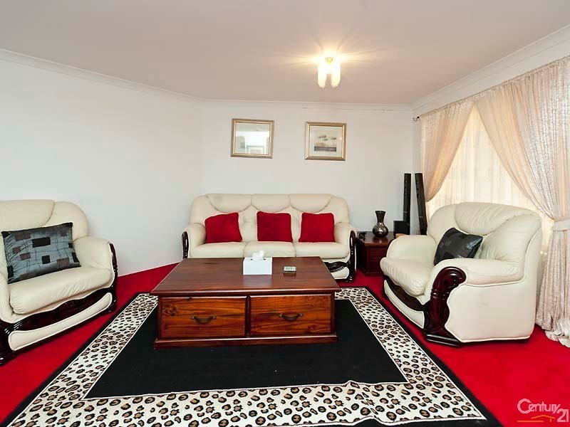 32 Burnett Drive, Clarkson WA 6030