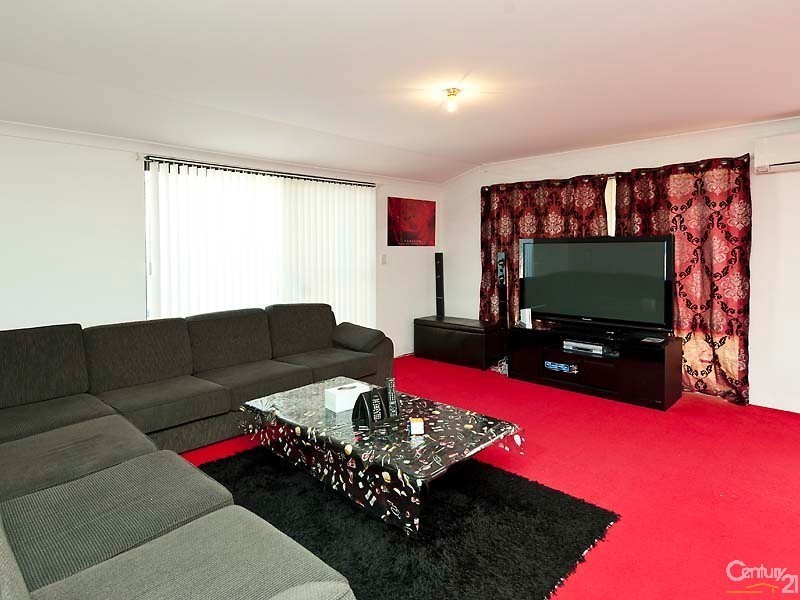32 Burnett Drive, Clarkson WA 6030