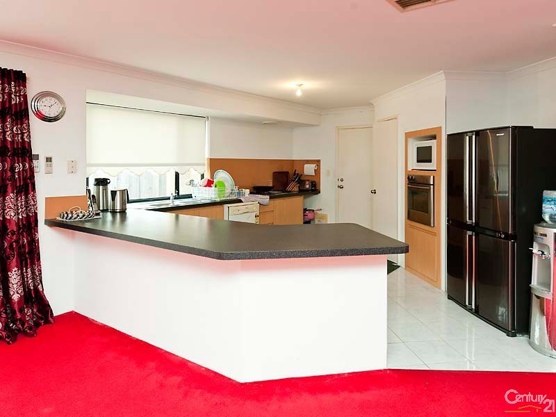 32 Burnett Drive, Clarkson WA 6030