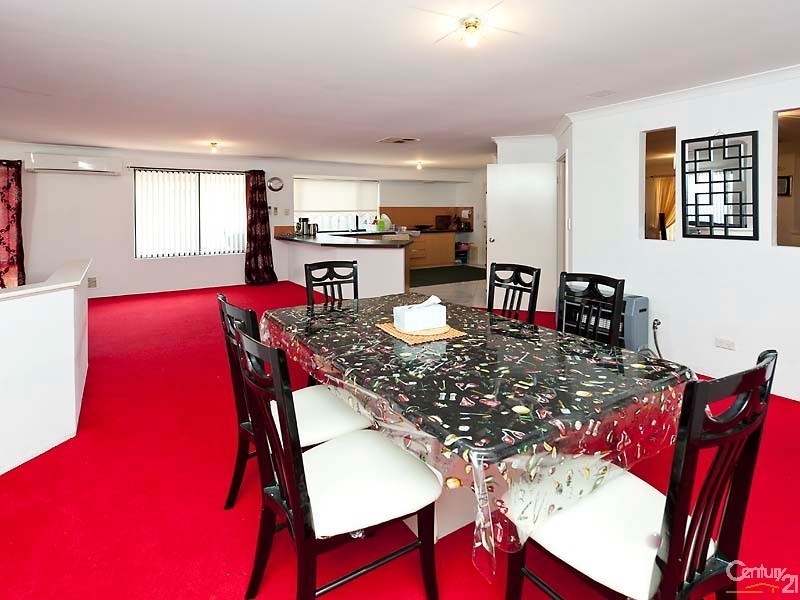 32 Burnett Drive, Clarkson WA 6030