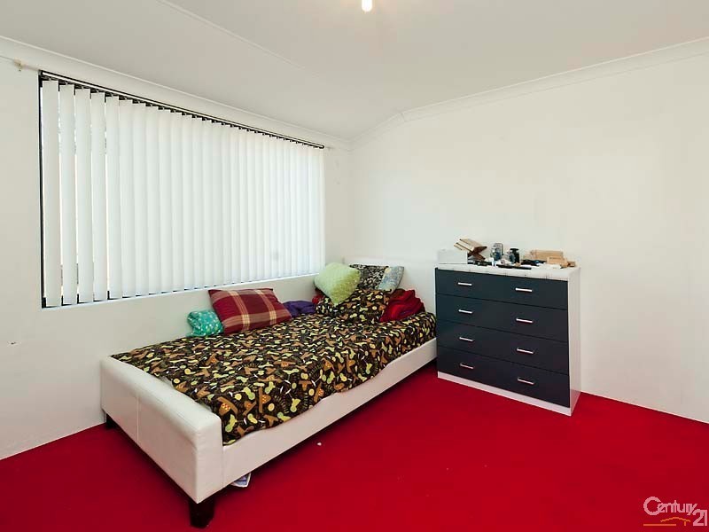32 Burnett Drive, Clarkson WA 6030