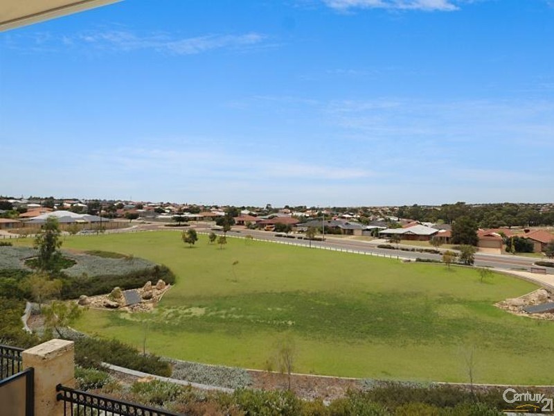 9 Hollywood Heights, Clarkson WA 6030