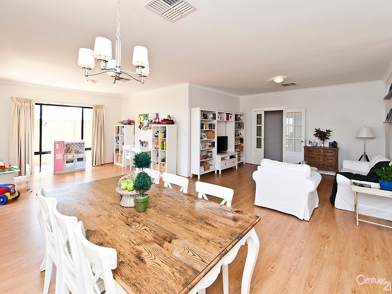 26 Belfast Crescent, Ridgewood WA 6030