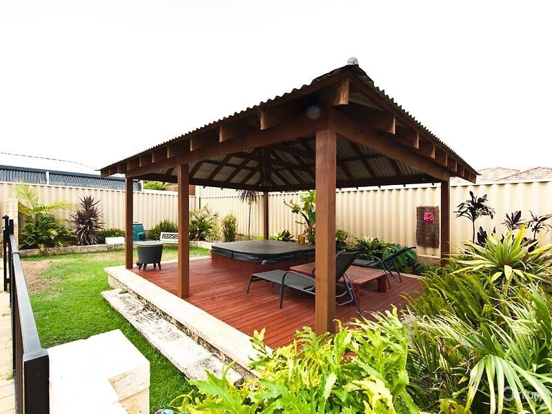 6 HORSLEY GREEN, Butler WA 6036