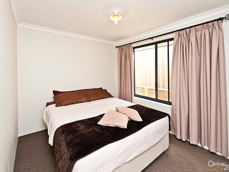 6 HORSLEY GREEN, Butler WA 6036