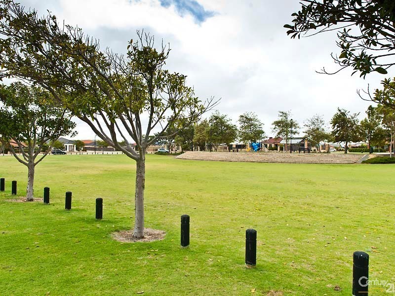 6 HORSLEY GREEN, Butler WA 6036