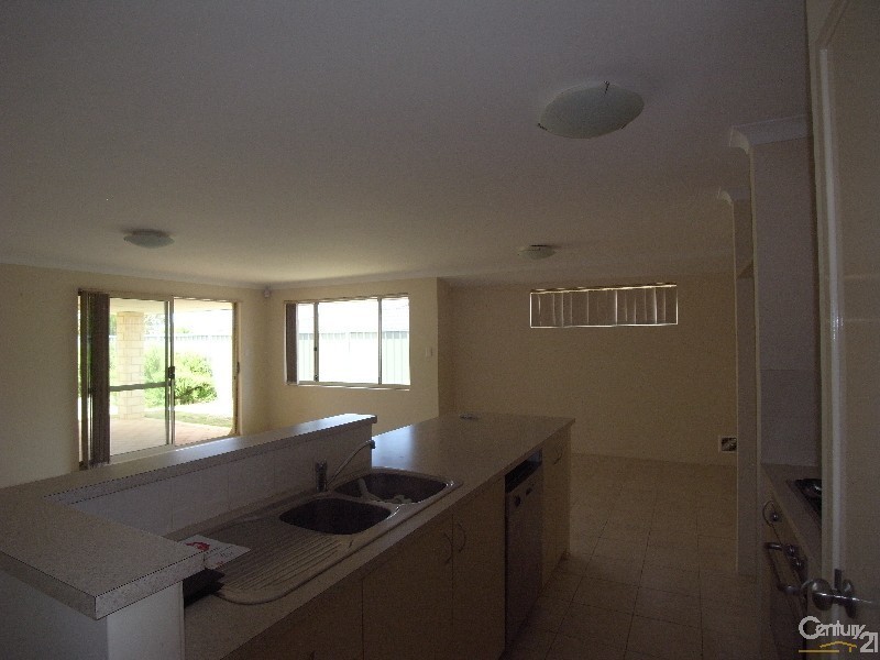 27 Grand Paradiso Parade, Merriwa WA 6030