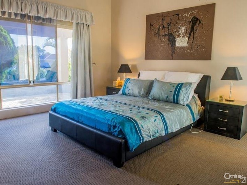 9 Diamond Drive, Ocean Reef WA 6027