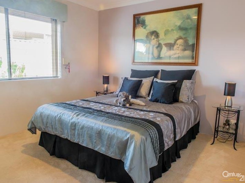 9 Diamond Drive, Ocean Reef WA 6027