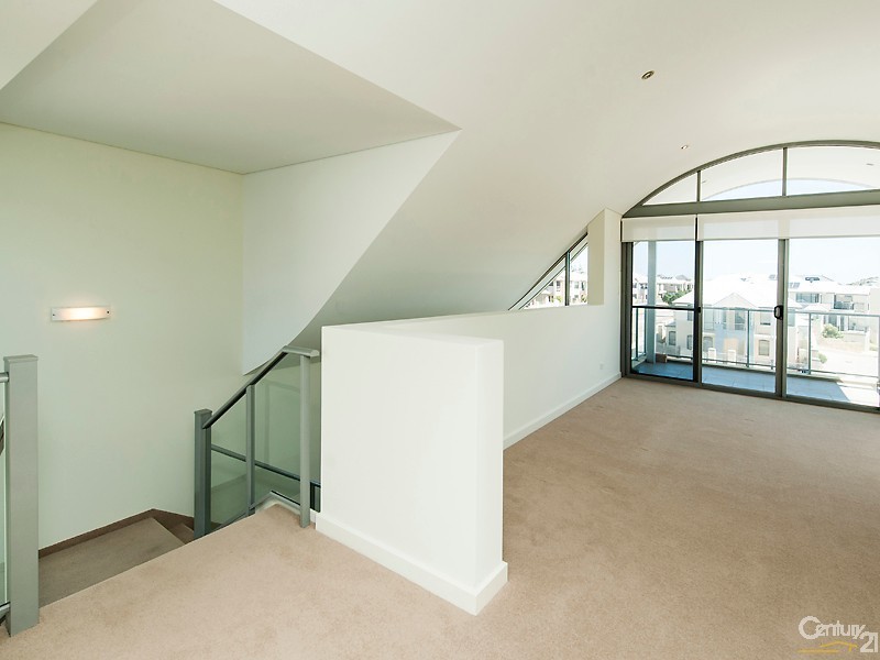 12 Swansea Promenade, Mindarie WA 6030