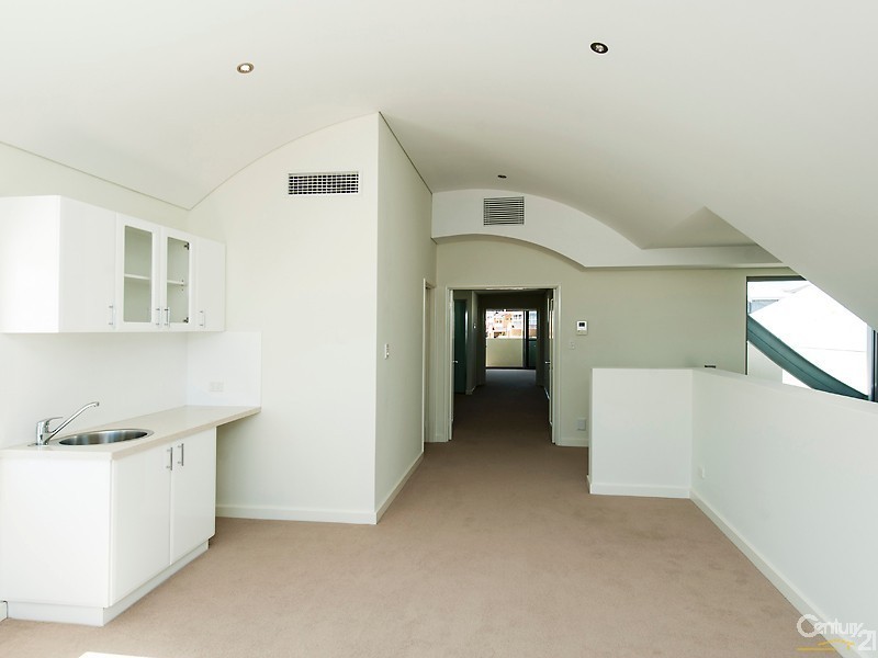 12 Swansea Promenade, Mindarie WA 6030