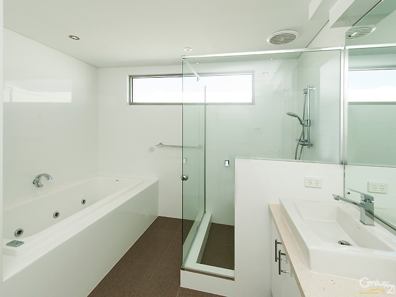 12 Swansea Promenade, Mindarie WA 6030