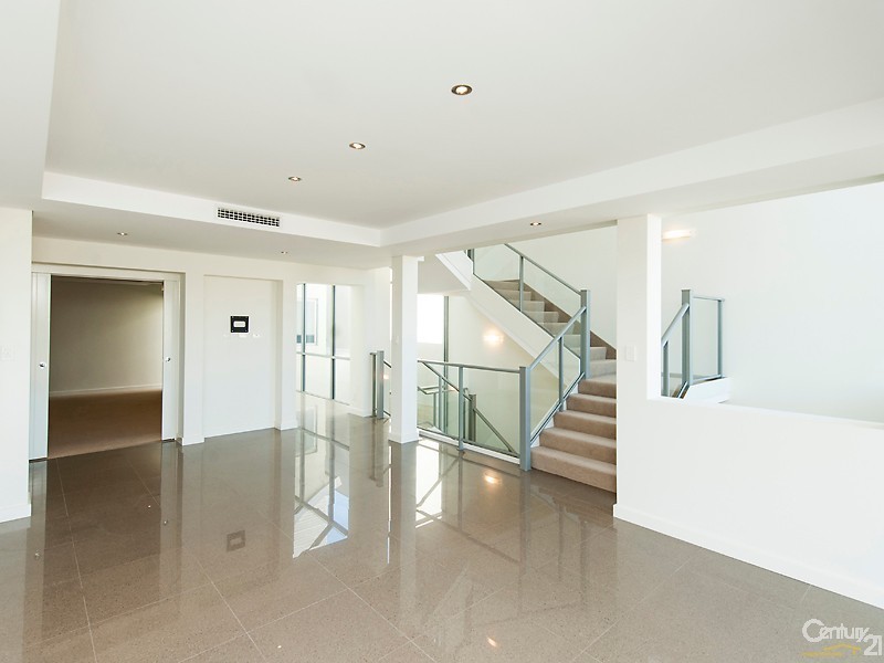 12 Swansea Promenade, Mindarie WA 6030