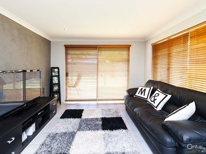 2/4 Larsson Walk, Clarkson WA 6030