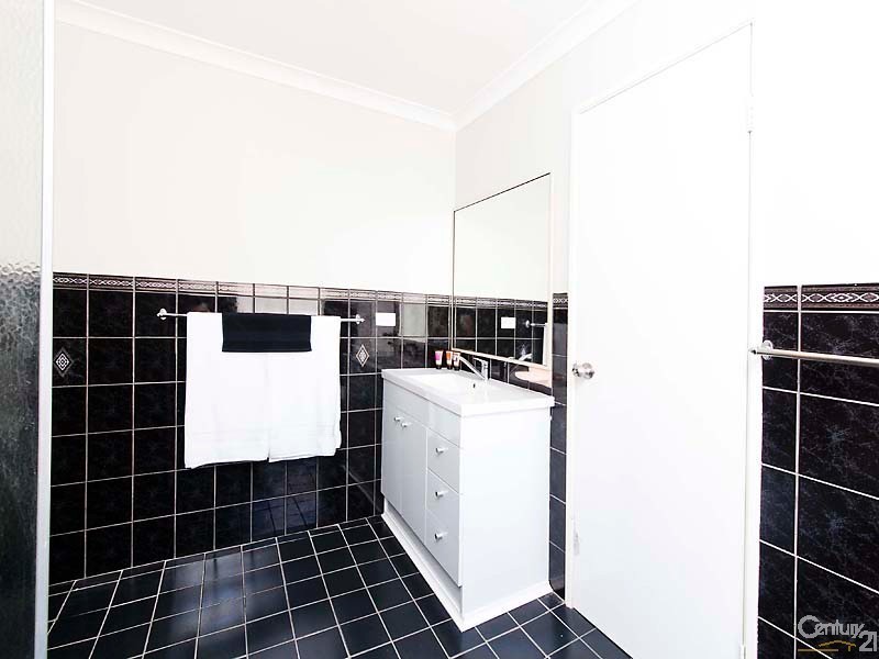 2/4 Larsson Walk, Clarkson WA 6030