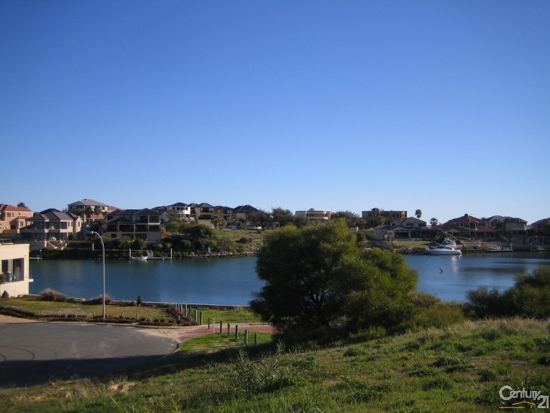 10 St Malo Court, Mindarie WA 6030