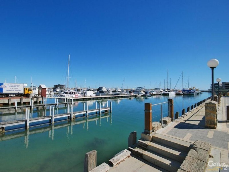 10 St Malo Court, Mindarie WA 6030