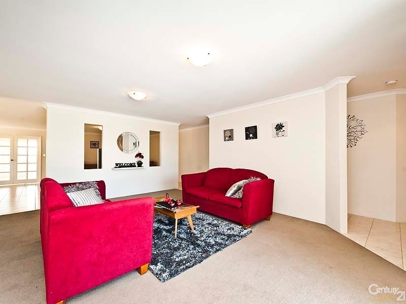 33 Sanderstead Loop, Butler WA 6036