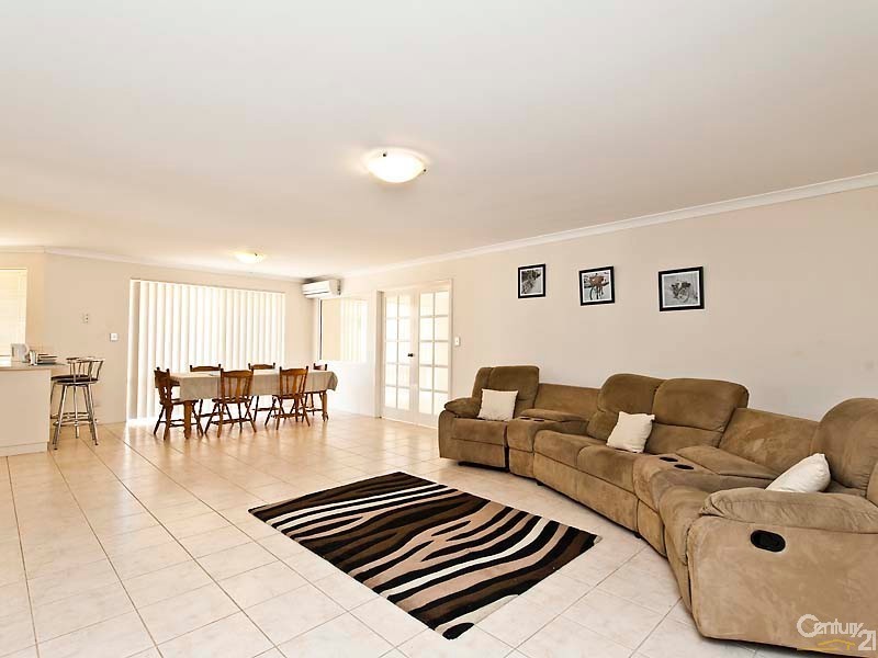 33 Sanderstead Loop, Butler WA 6036