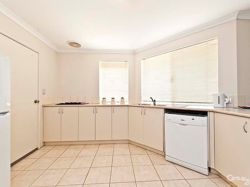 33 Sanderstead Loop, Butler WA 6036