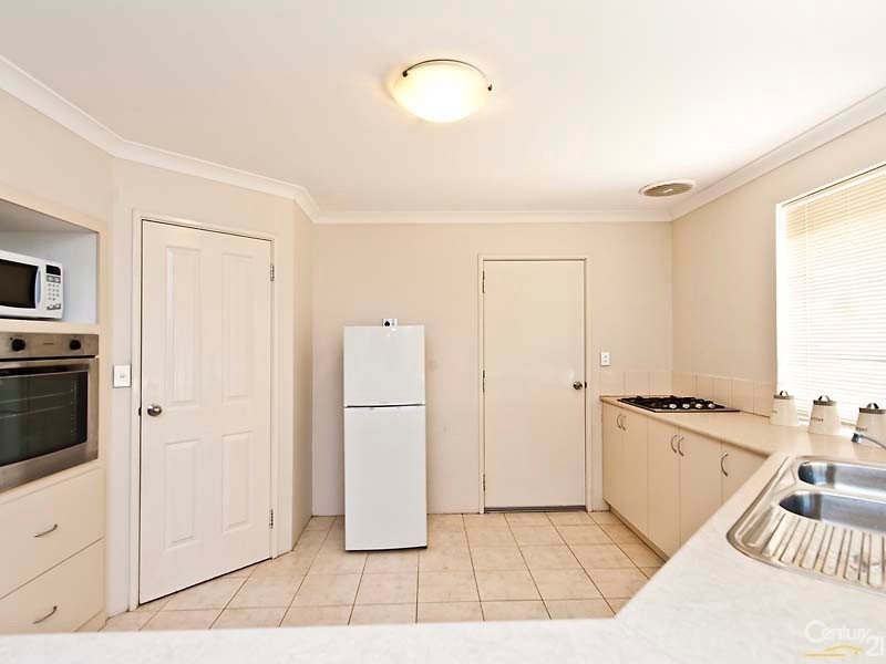 33 Sanderstead Loop, Butler WA 6036