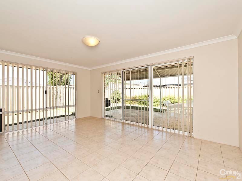 33 Sanderstead Loop, Butler WA 6036