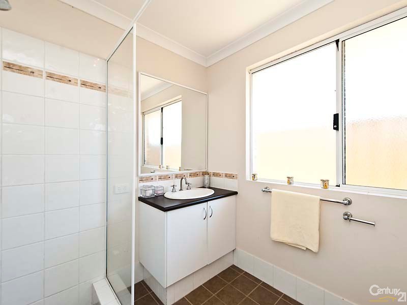 33 Sanderstead Loop, Butler WA 6036