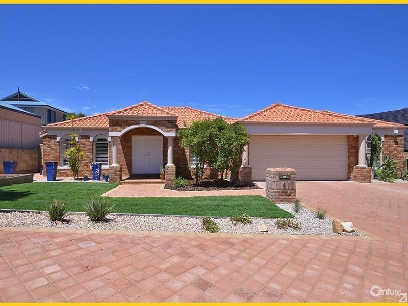 4 St Thomas Loop, Iluka WA 6028