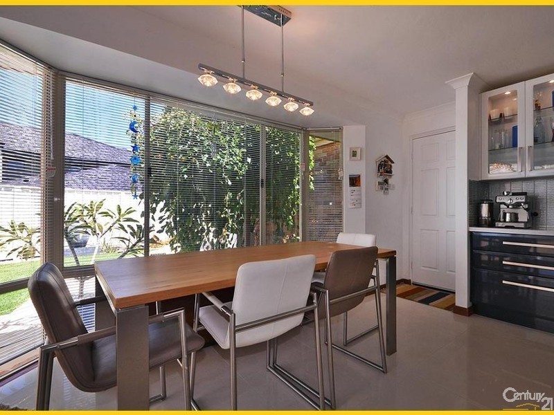 4 St Thomas Loop, Iluka WA 6028