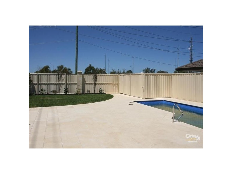 19 Chernoff Loop, Darch WA 6065