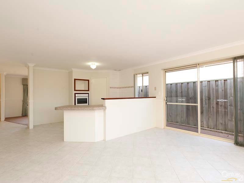 12 Mulgrave Loop, Mindarie WA 6030