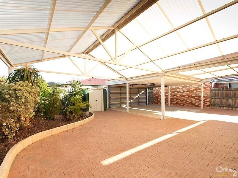 12 Mulgrave Loop, Mindarie WA 6030