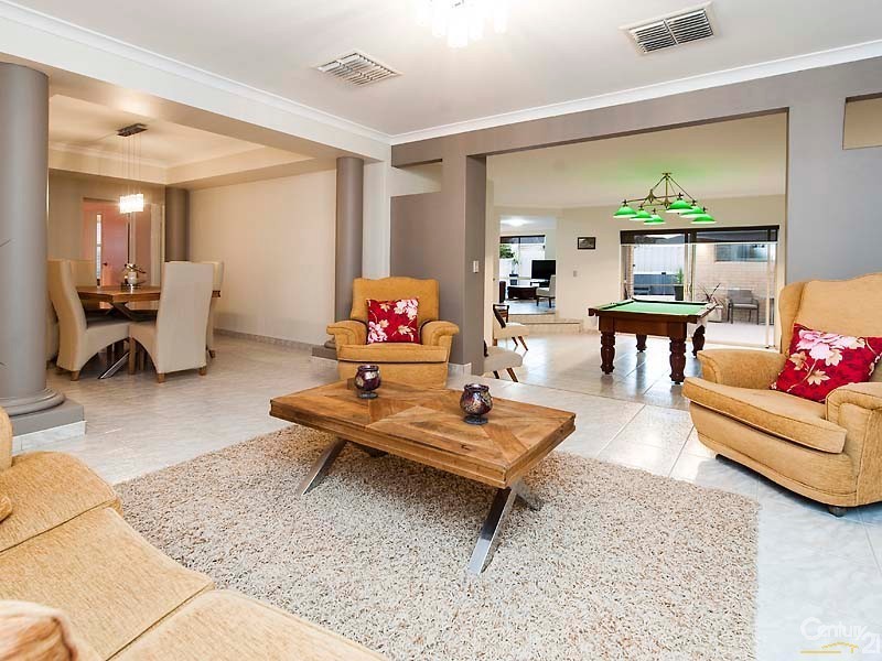 31 Weymouth Boulevard, Quinns Rocks WA 6030